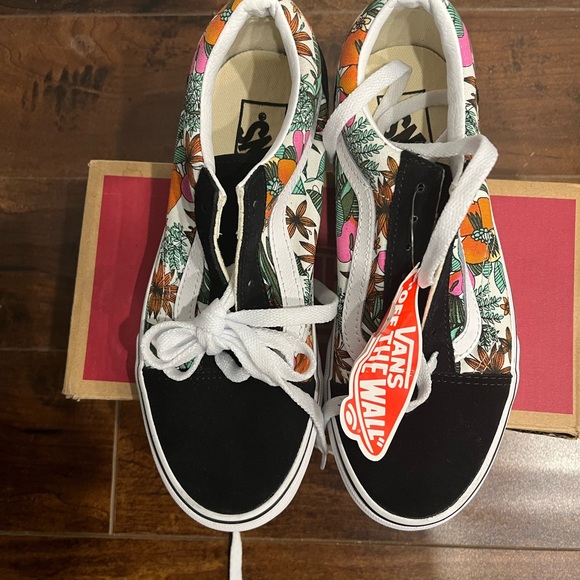 Vans off the wall - Picture 3 of 5